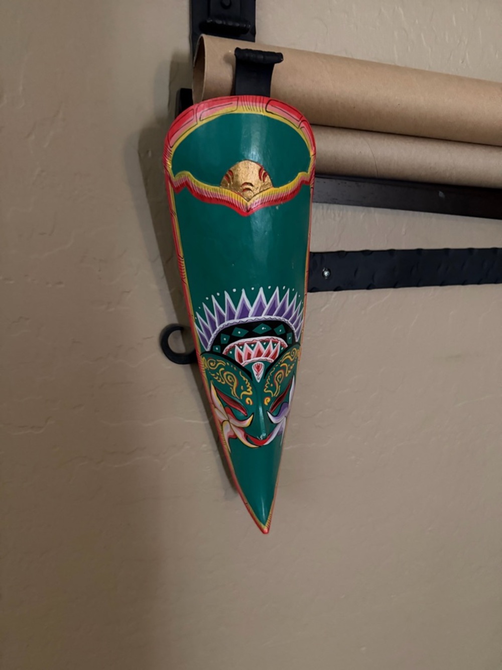 Hand-Painted Green Decorative Wall Mask - Vibrant Home Accent